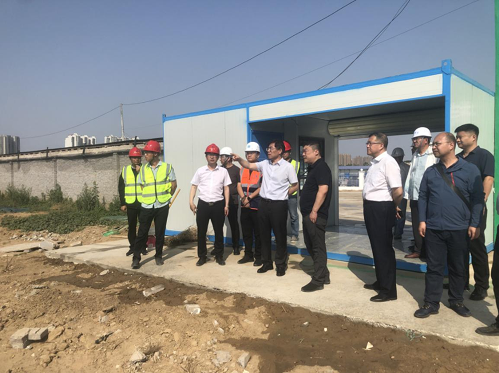鄭州市建設(shè)投資集團(tuán)有限公司黨委書記、董事長(zhǎng)汪洋到侯寨新鎮(zhèn)區(qū)安置區(qū)調(diào)研項(xiàng)目建設(shè)工作